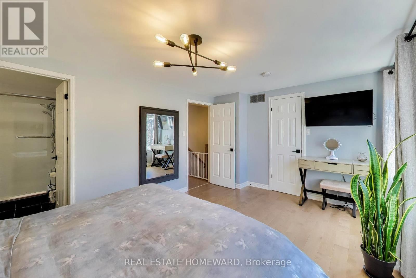 3375 FENWICK CRESCENT Image 14