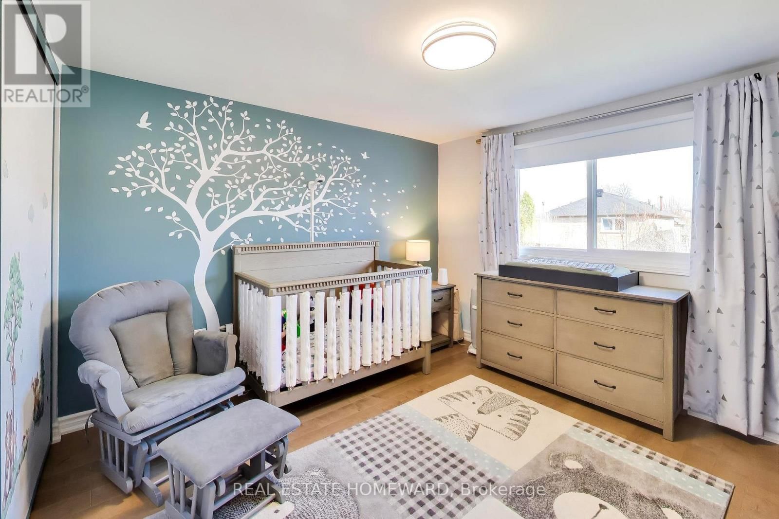 3375 FENWICK CRESCENT Image 18