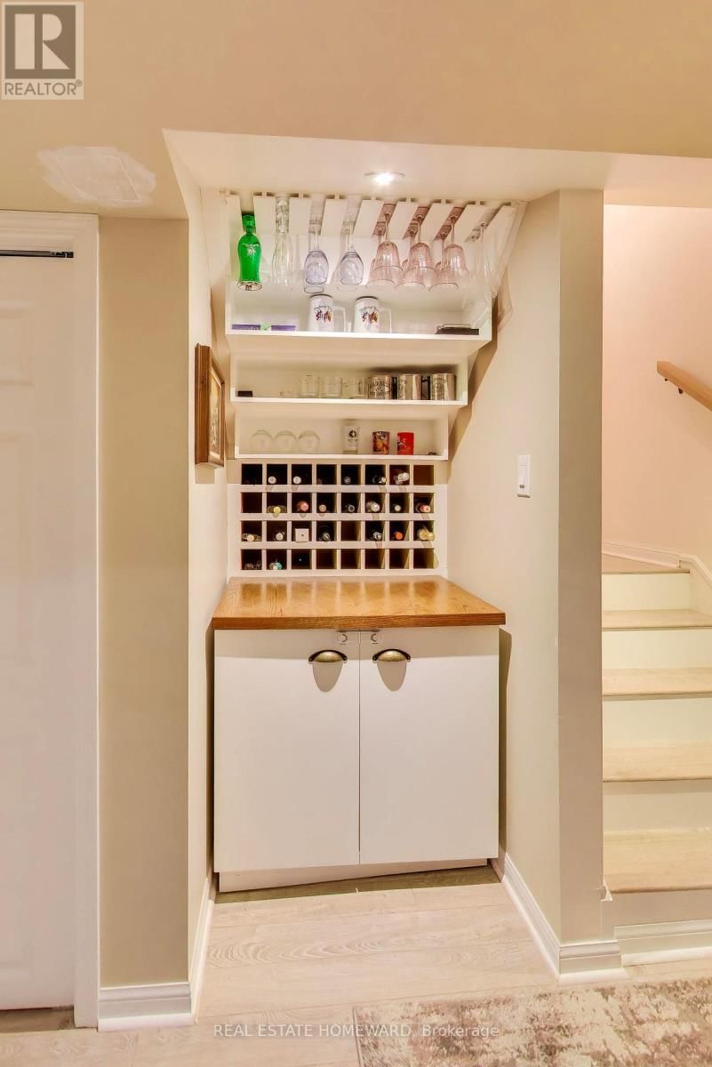 3375 FENWICK CRESCENT Image 23