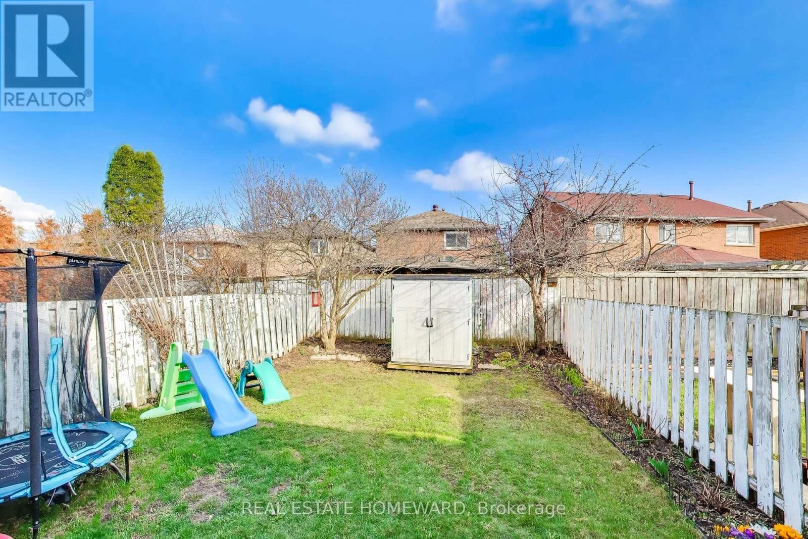 3375 FENWICK CRESCENT Image 27