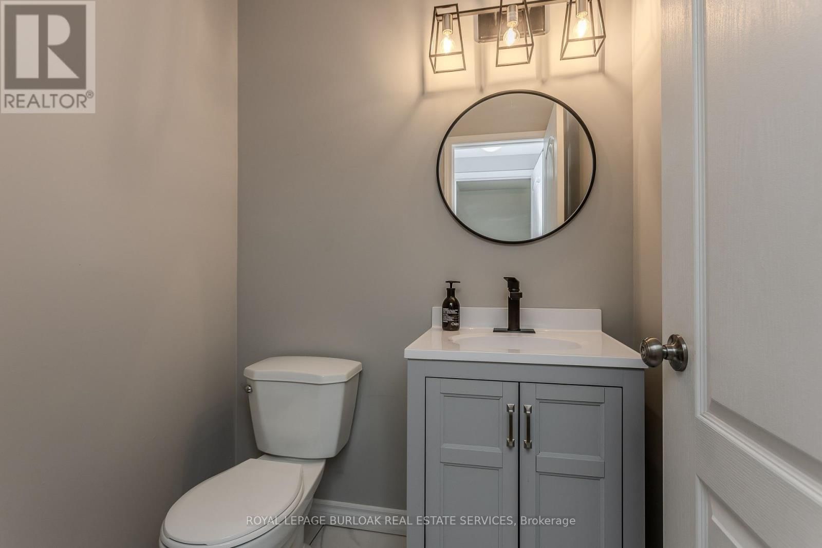 4077 GUNBY CRESCENT Image 12