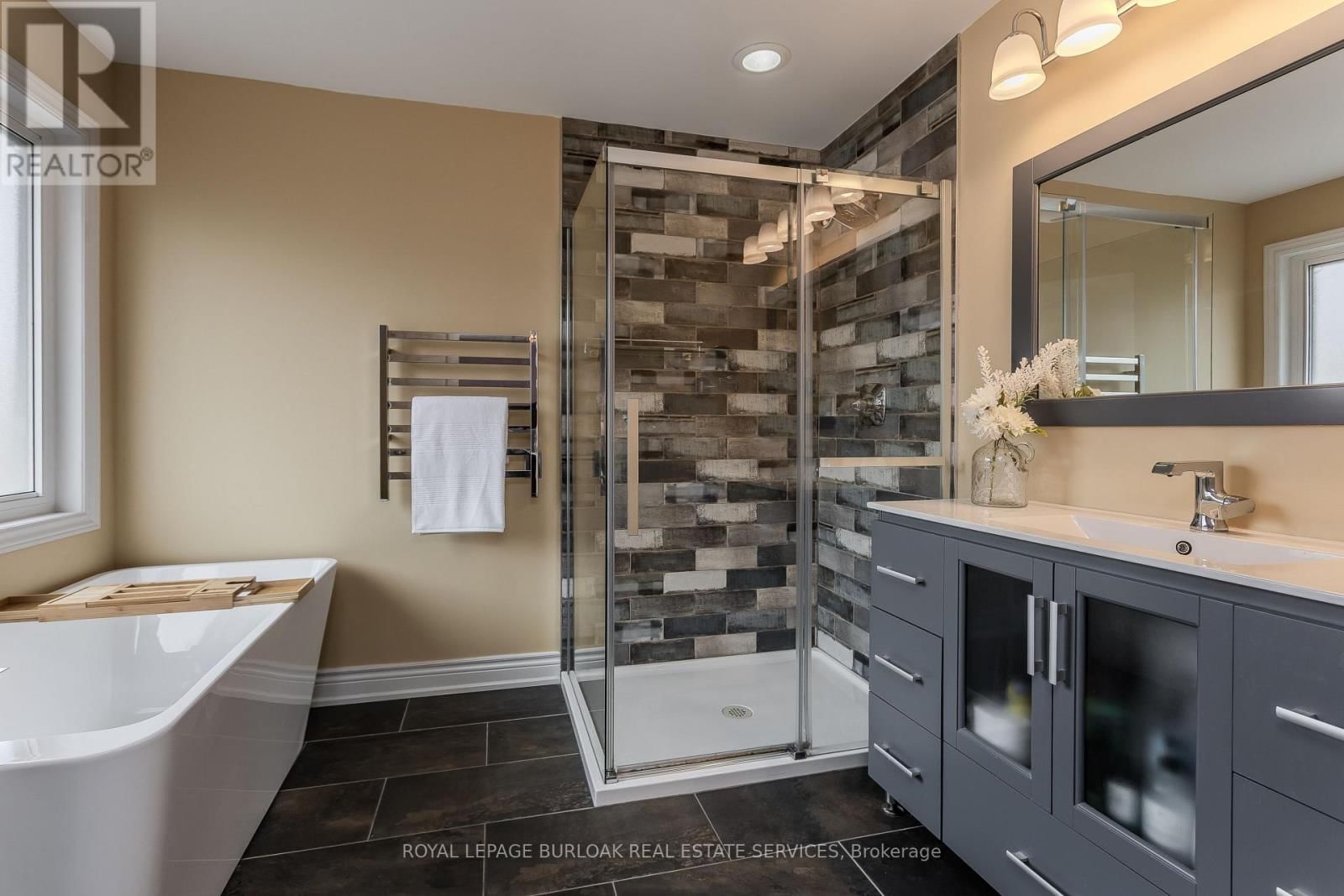 4077 GUNBY CRESCENT Image 14