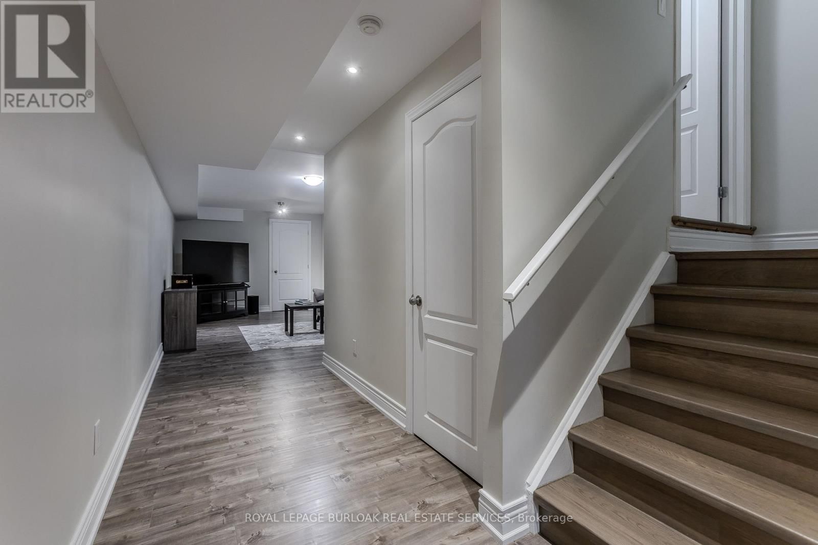 4077 GUNBY CRESCENT Image 25