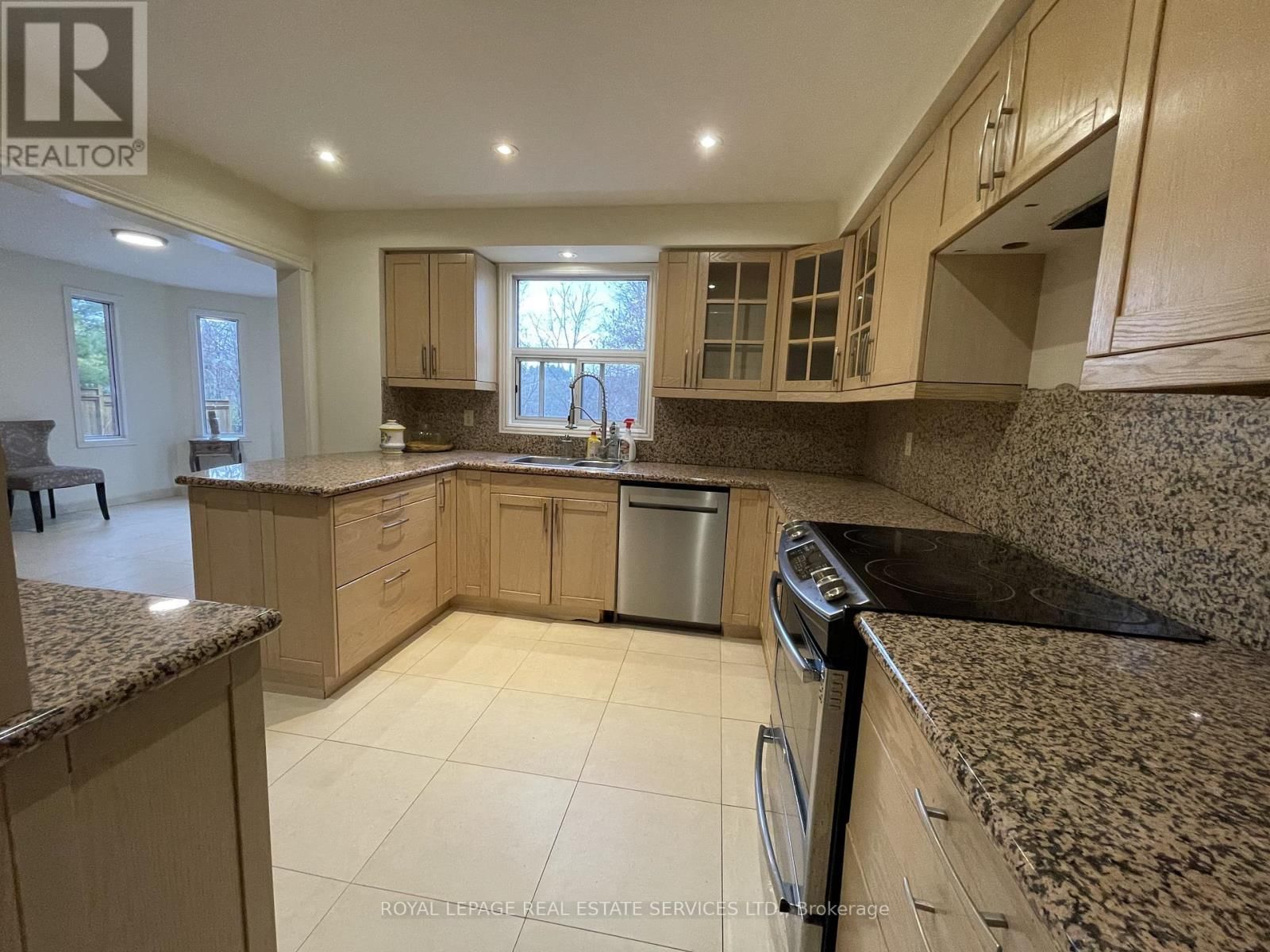 5171 HIDDEN VALLEY COURT Image 7