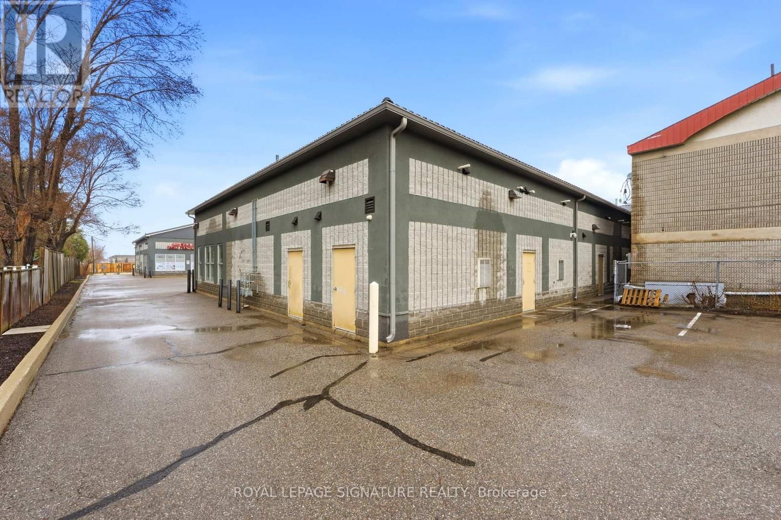 158 GUELPH STREET Image 4