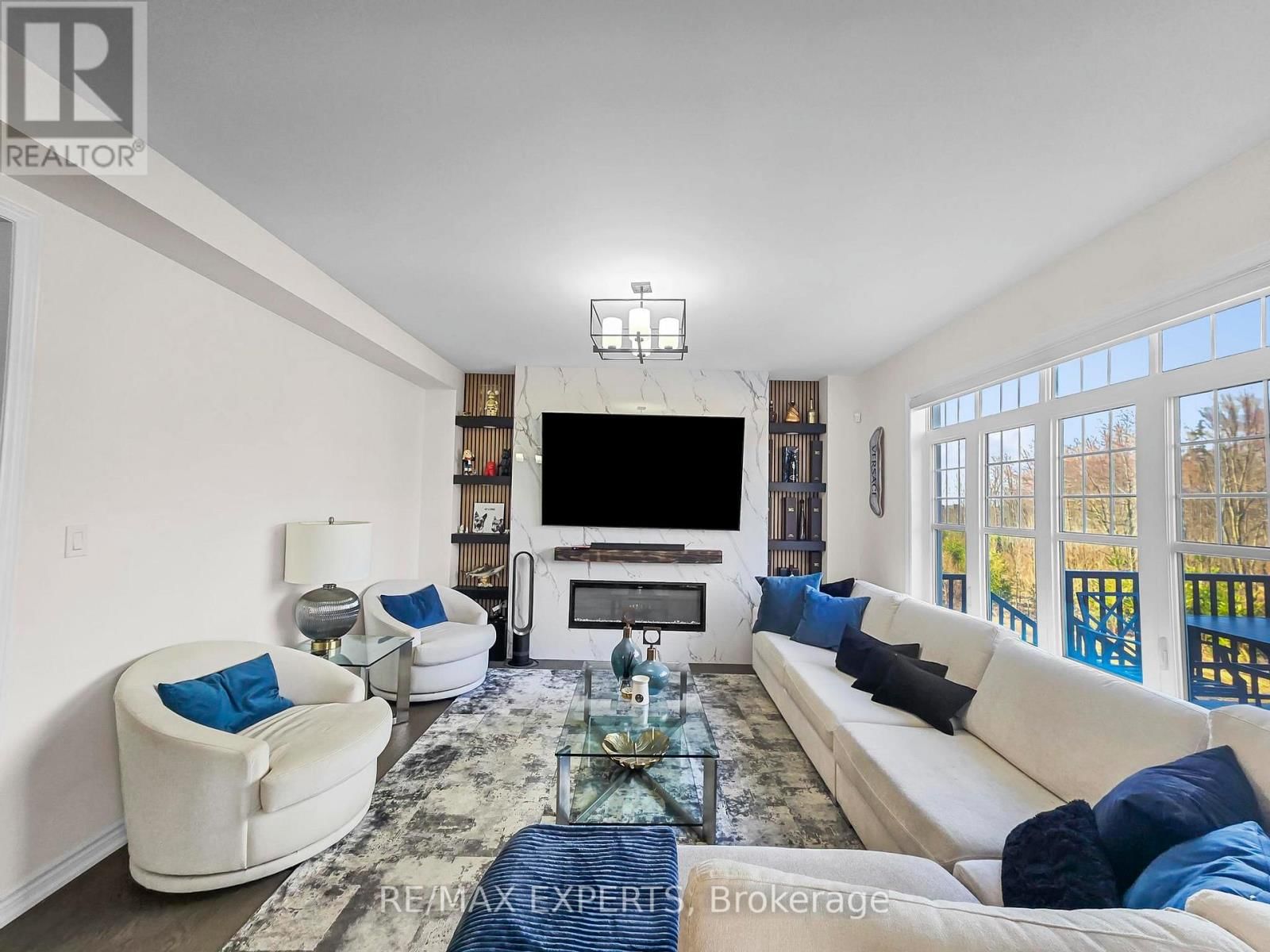 572 QUEEN MARY DRIVE Image 10