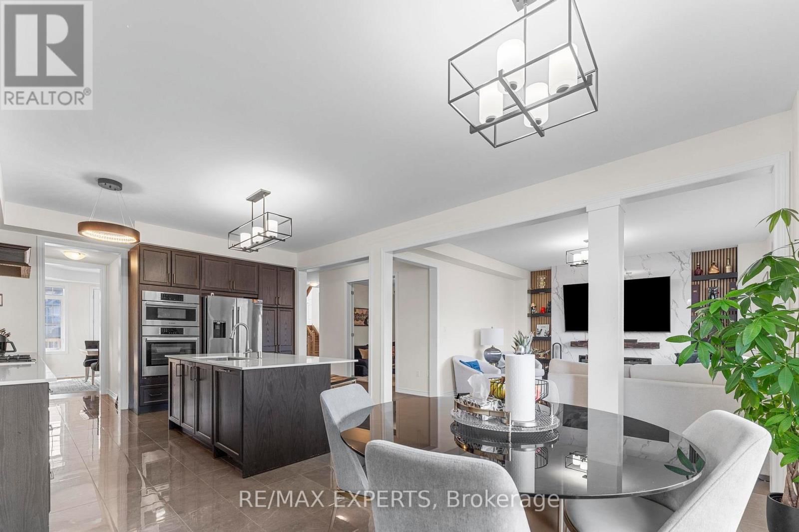 572 QUEEN MARY DRIVE Image 15