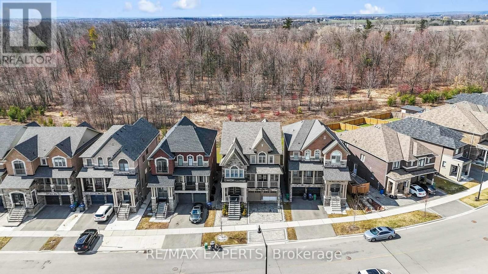 572 QUEEN MARY DRIVE Image 2