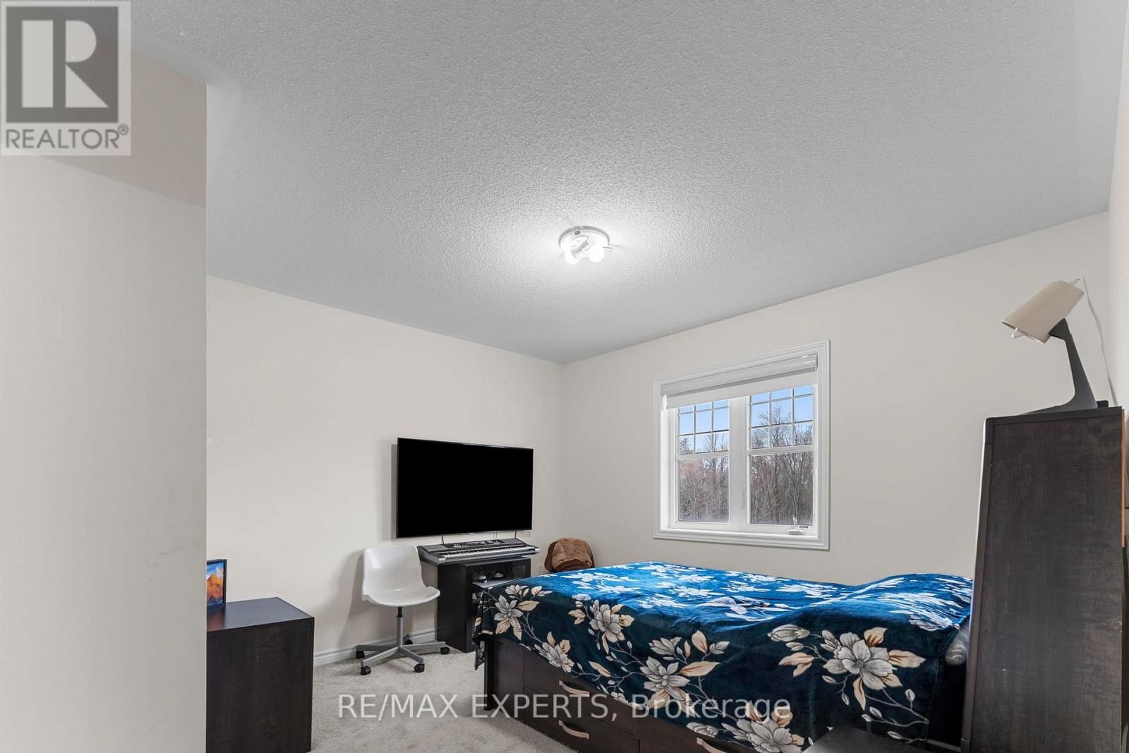 572 QUEEN MARY DRIVE Image 30