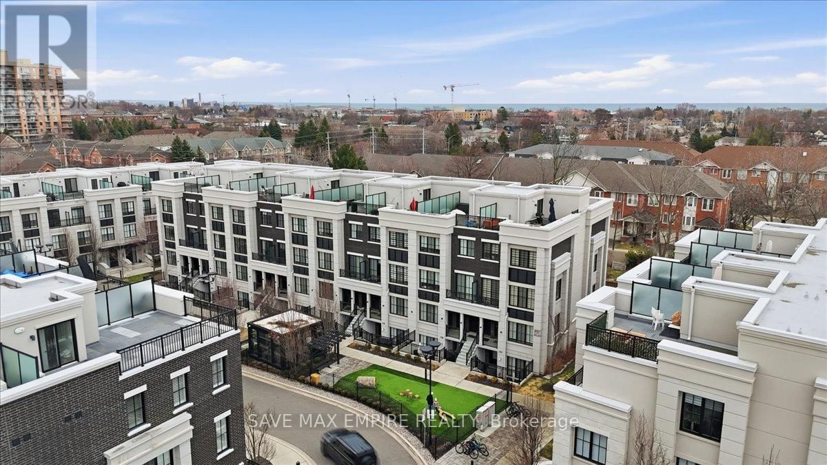 227 - 652 CRICKLEWOOD DRIVE Image 1