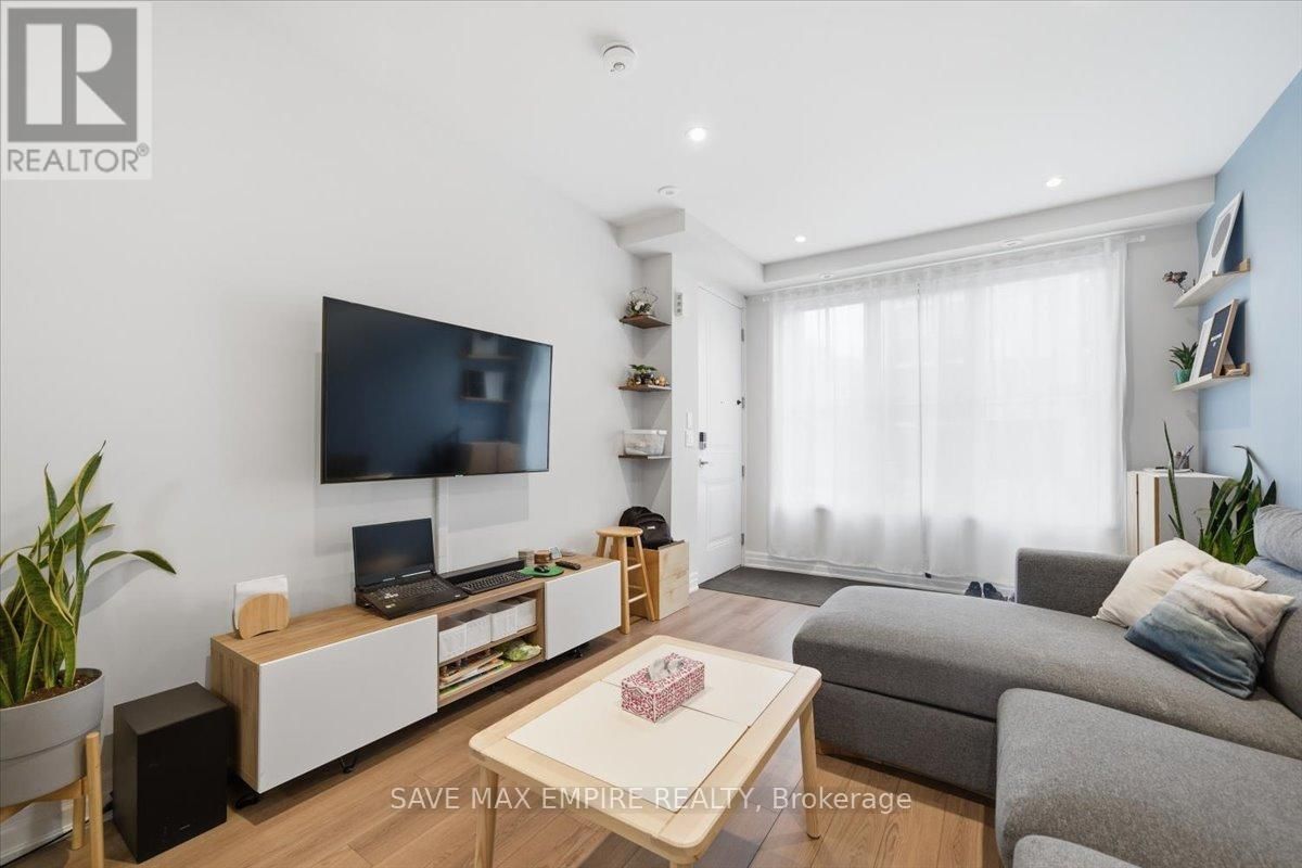 227 - 652 CRICKLEWOOD DRIVE Image 5