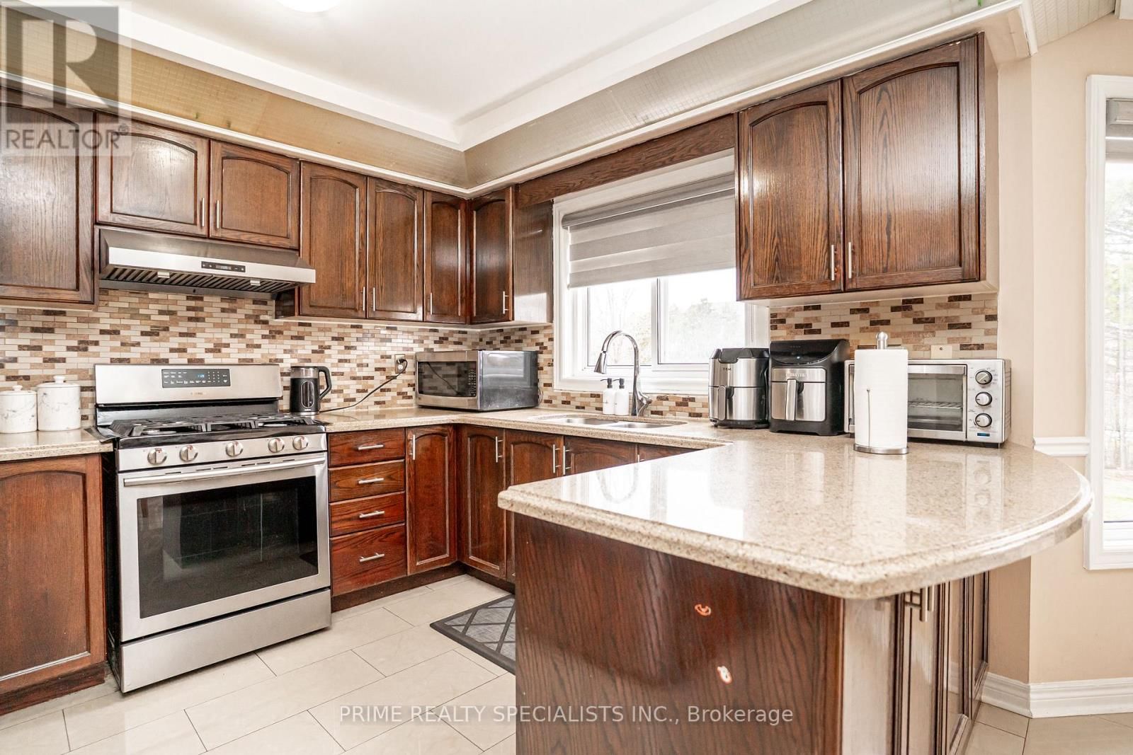 52 DEERGLEN DRIVE Image 11