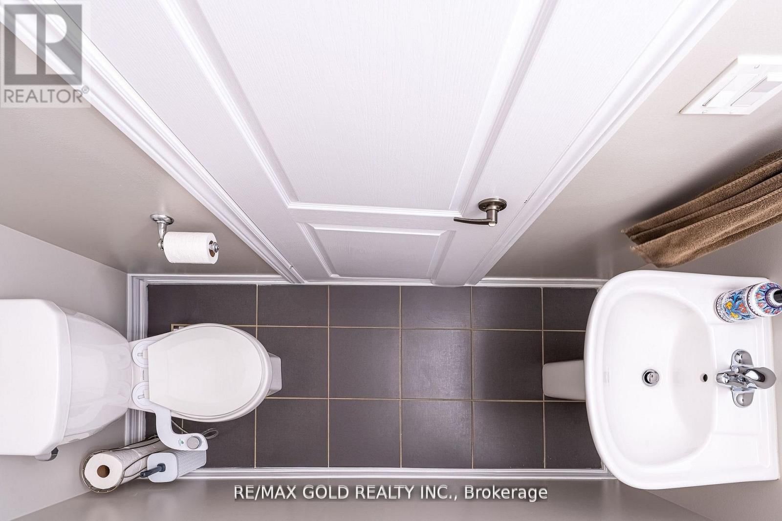 10 SPOKANNE STREET Image 15