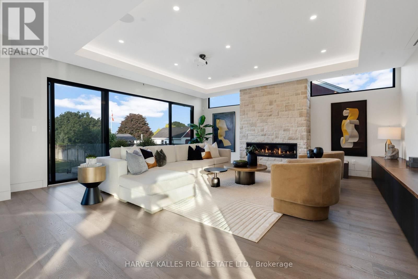 29 PERU ROAD Image 15