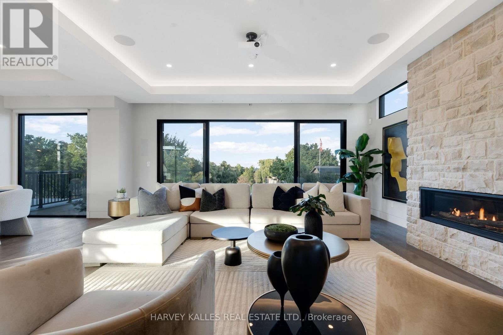 29 PERU ROAD Image 18