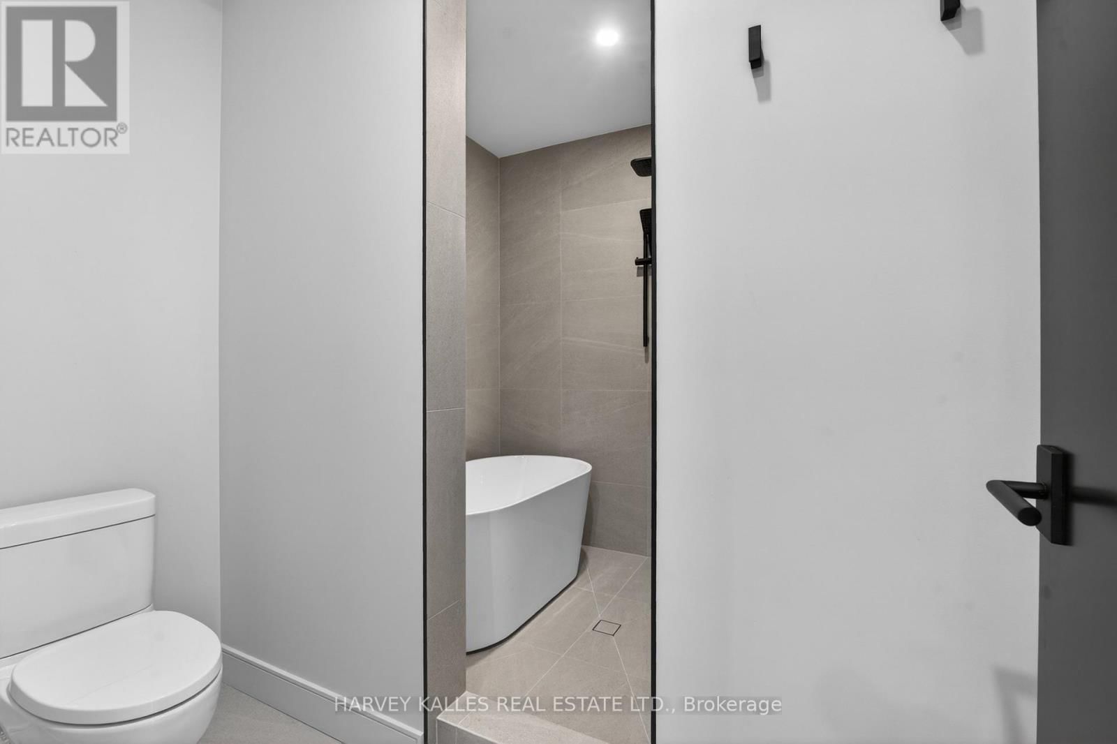 29 PERU ROAD Image 34