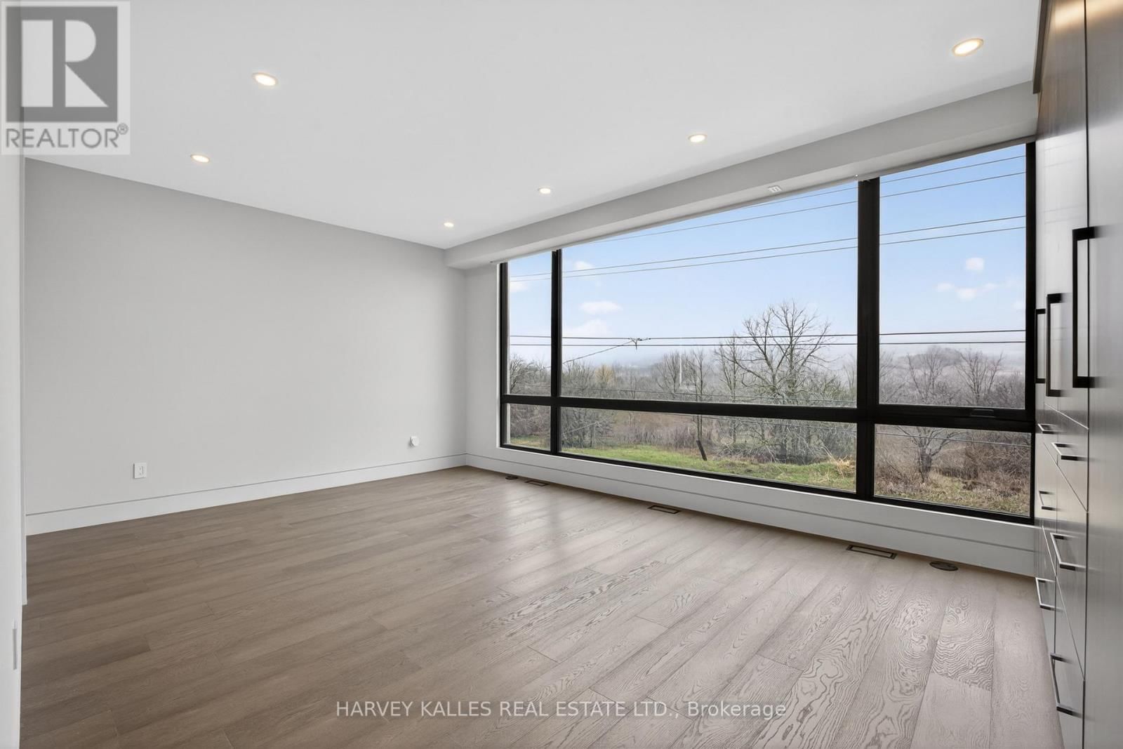 29 PERU ROAD Image 37