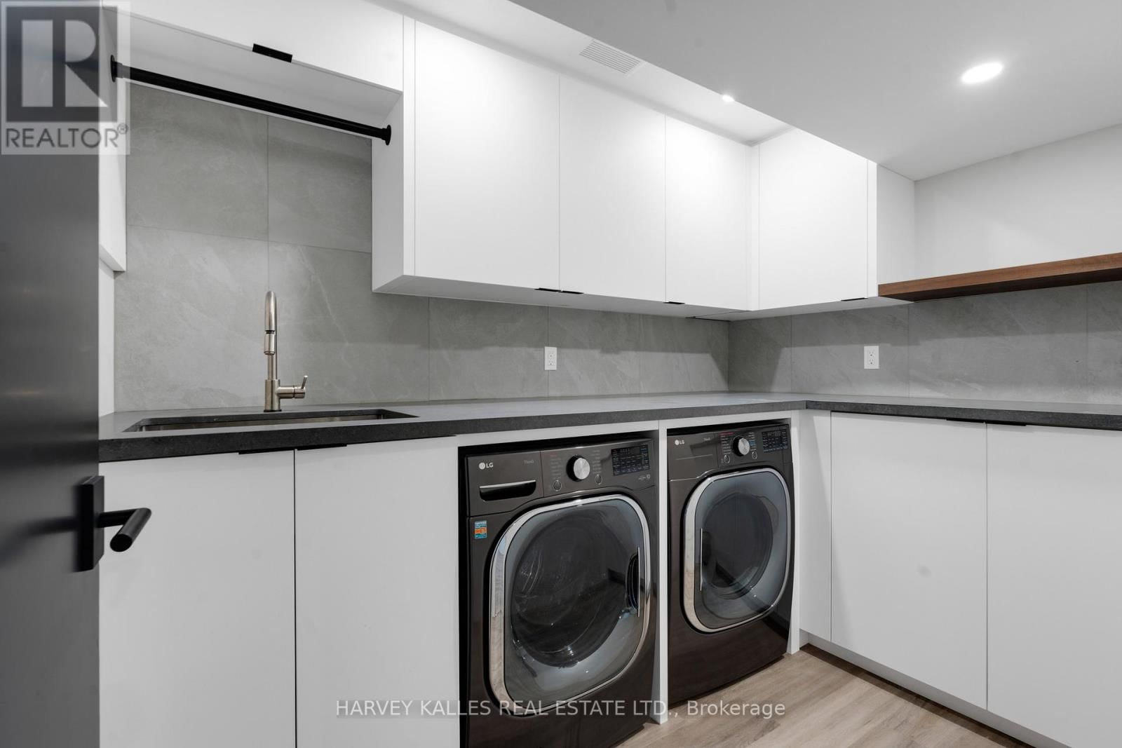 29 PERU ROAD Image 41