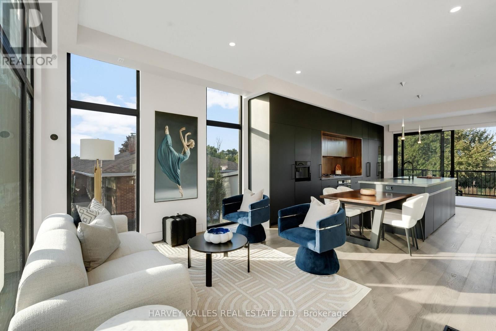 29 PERU ROAD Image 6