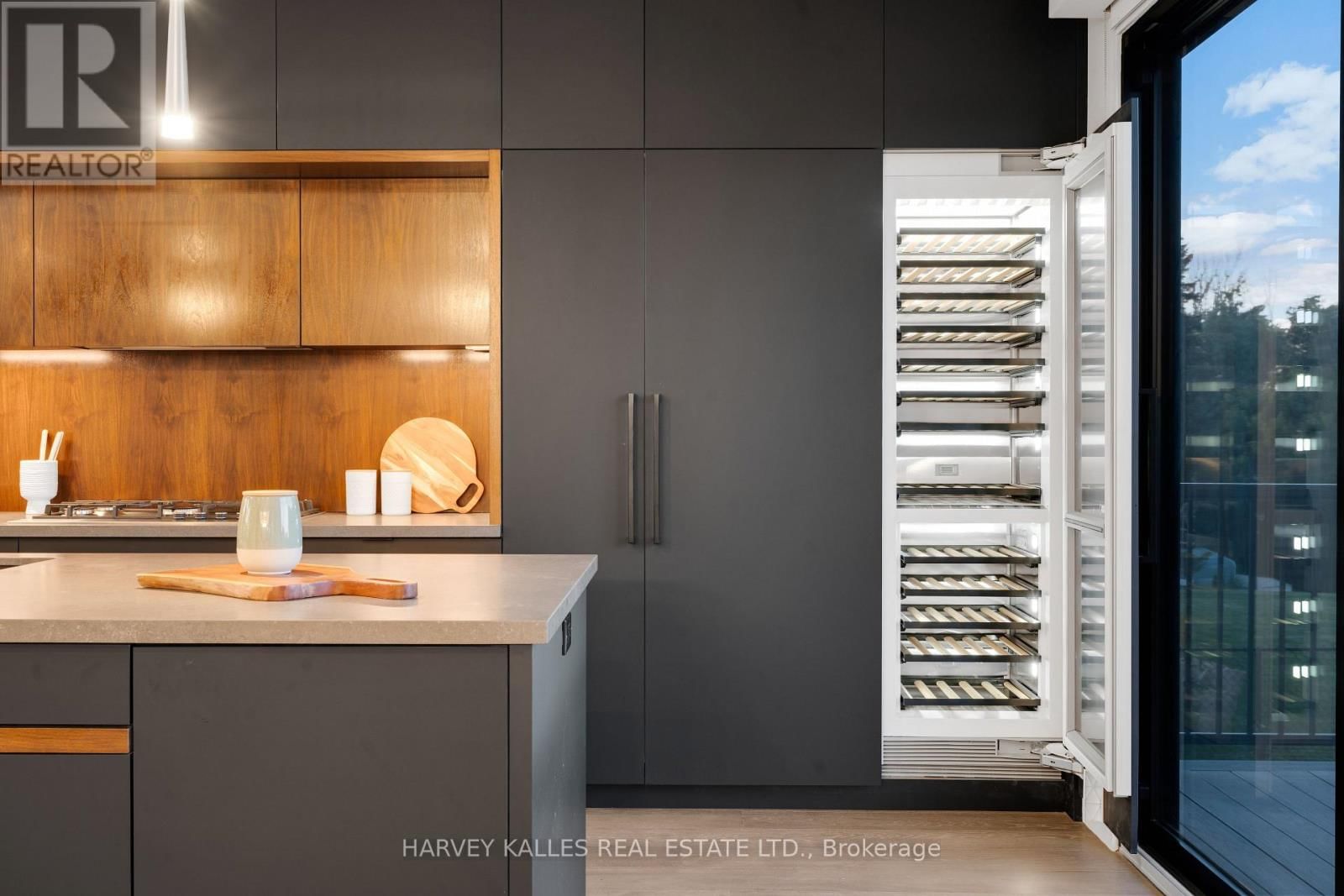 29 PERU ROAD Image 9