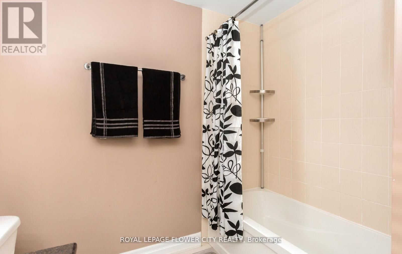 21 ARKWRIGHT DRIVE Image 41