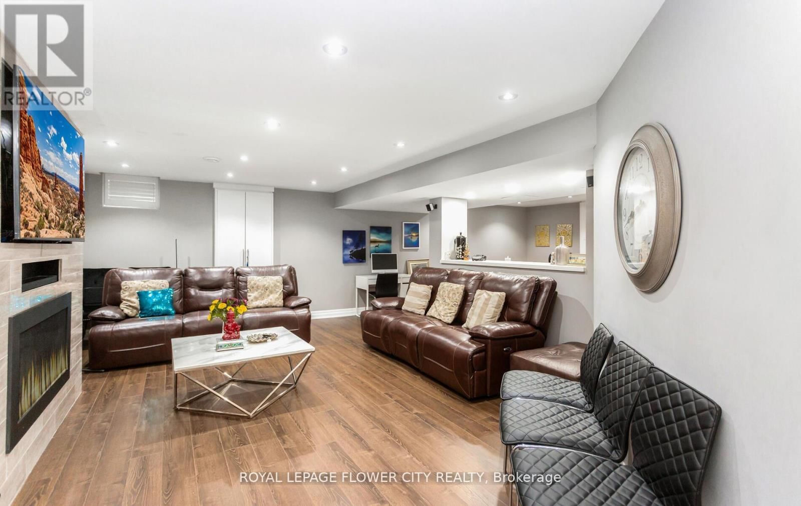 21 ARKWRIGHT DRIVE Image 44