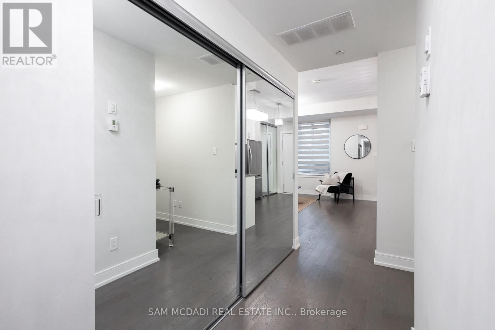 1 - 670 ATWATER AVENUE Image 10