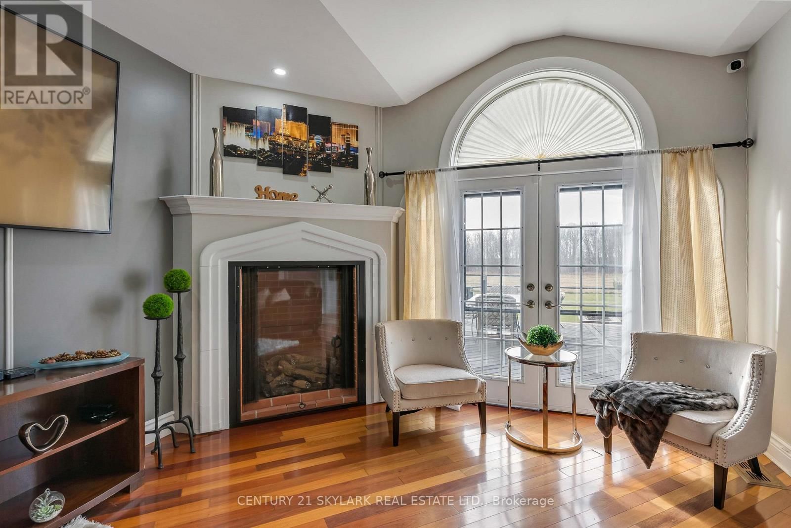 18200 MOUNTAINVIEW ROAD Image 25