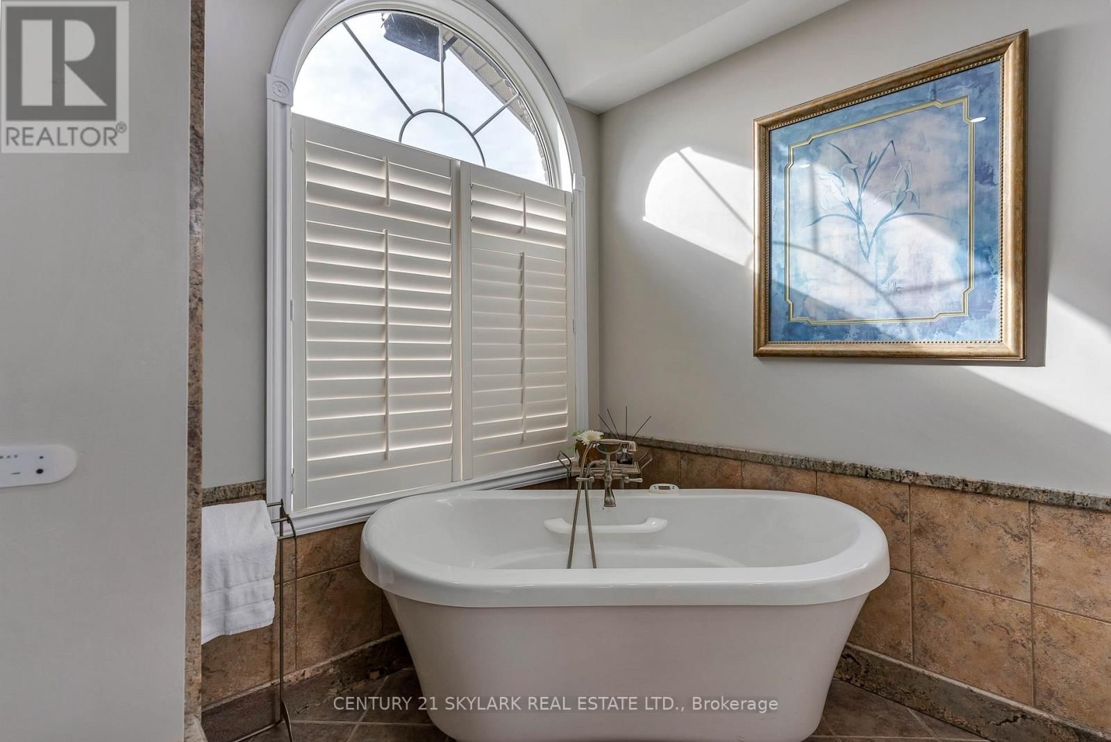 18200 MOUNTAINVIEW ROAD Image 35