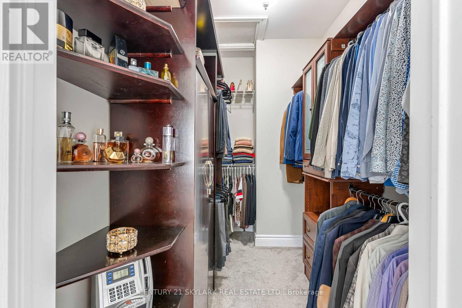 18200 MOUNTAINVIEW ROAD Image 37