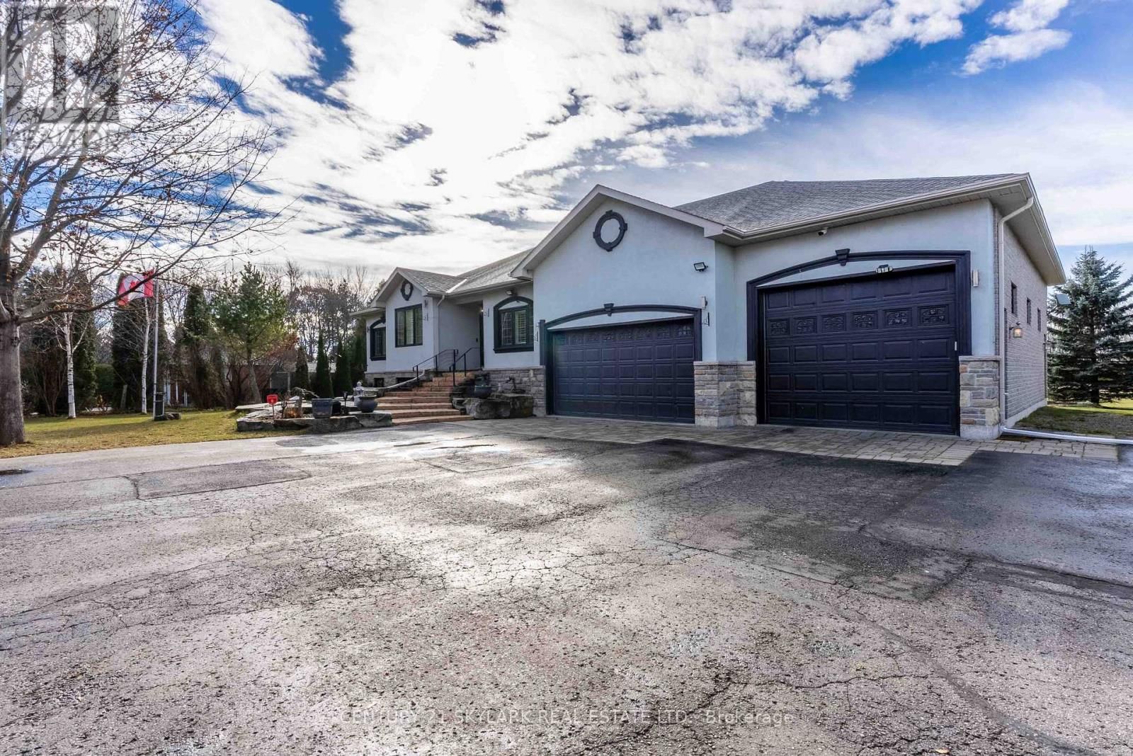 18200 MOUNTAINVIEW ROAD Image 4