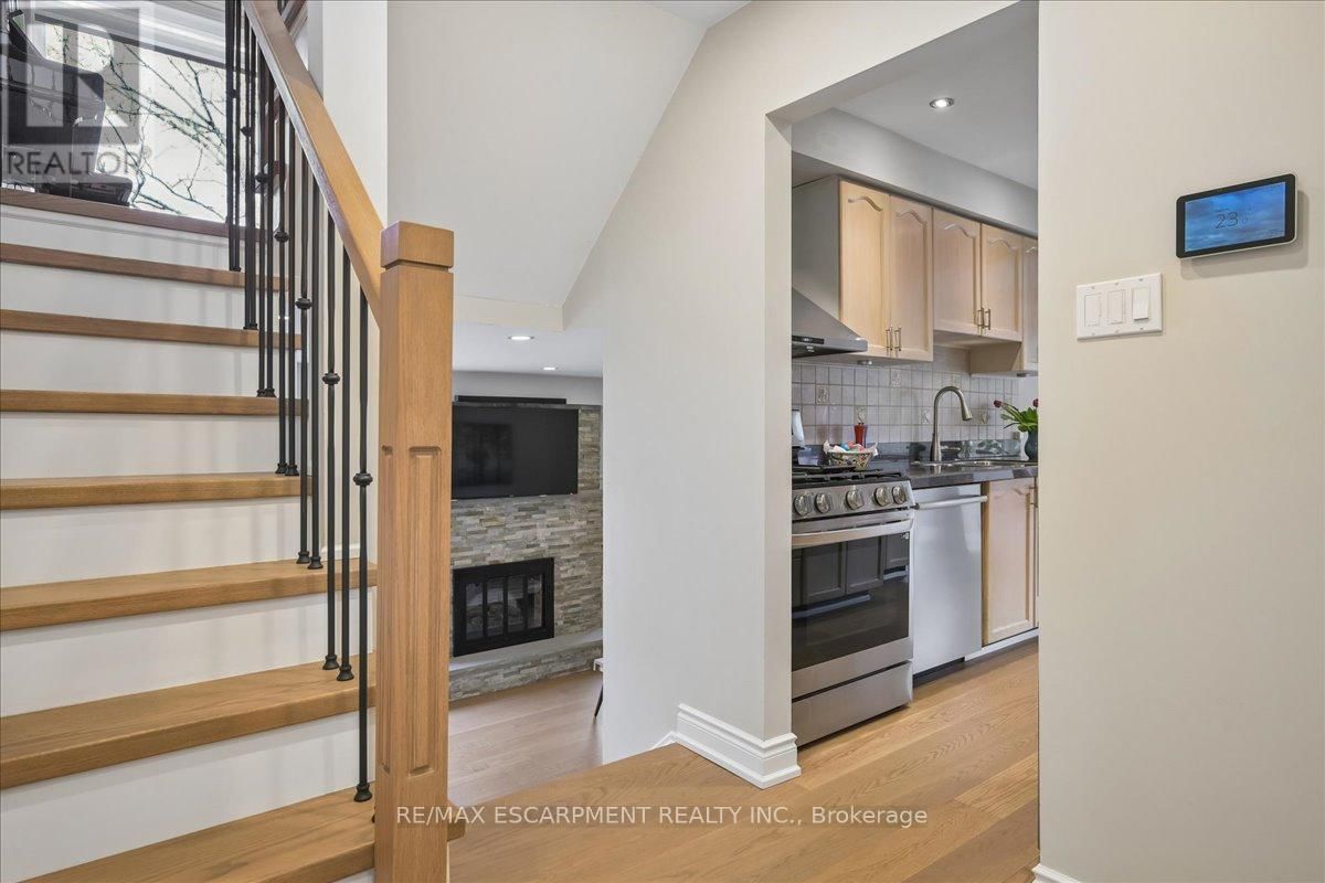 163 ROMAIN CRESCENT Image 13