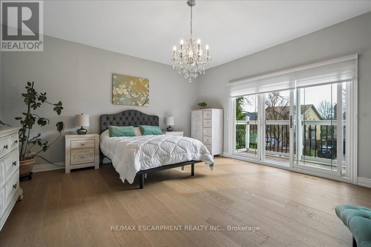 163 ROMAIN CRESCENT Image 34