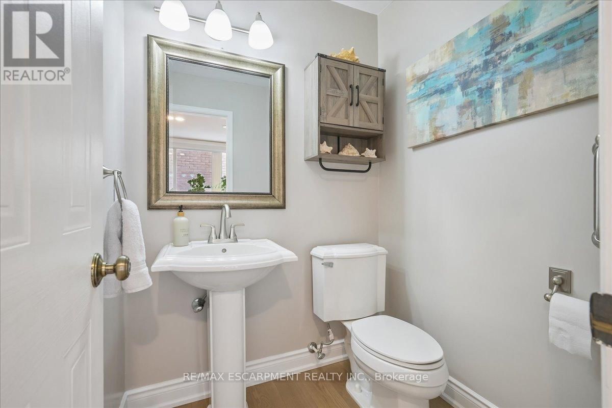 163 ROMAIN CRESCENT Image 9