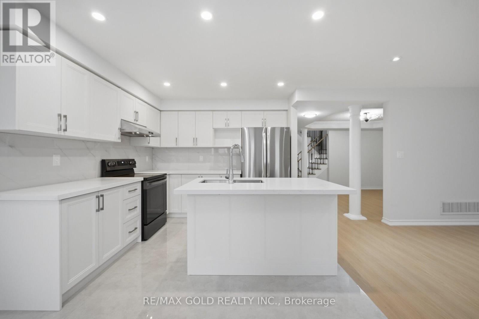 7059 MAGISTRATE TERRACE Image 17