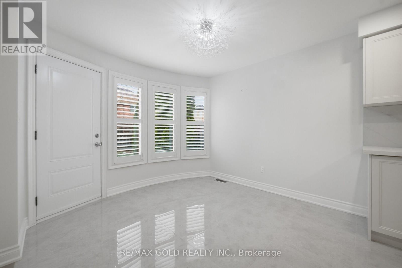 7059 MAGISTRATE TERRACE Image 19