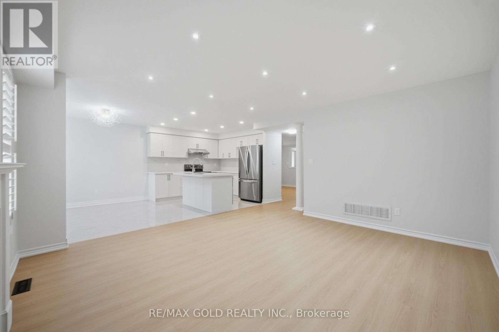 7059 MAGISTRATE TERRACE Image 22