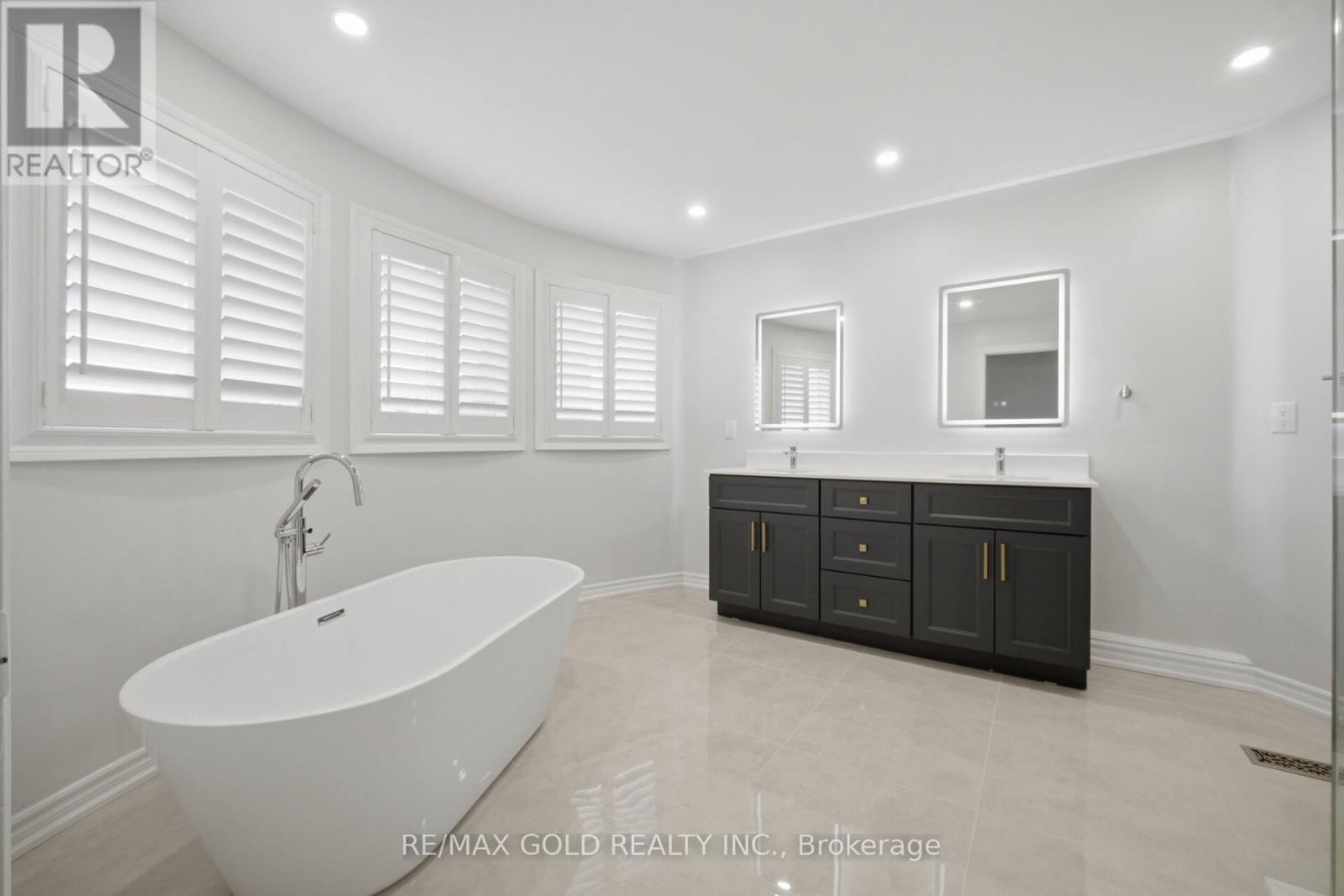 7059 MAGISTRATE TERRACE Image 27