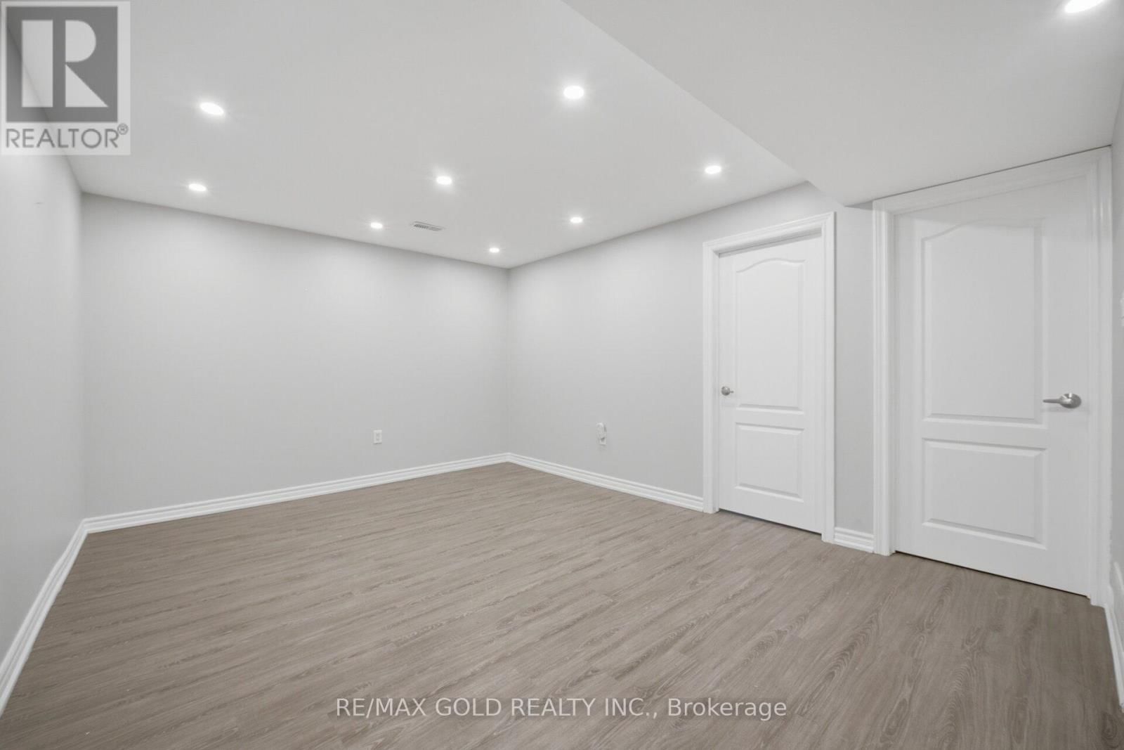 7059 MAGISTRATE TERRACE Image 38