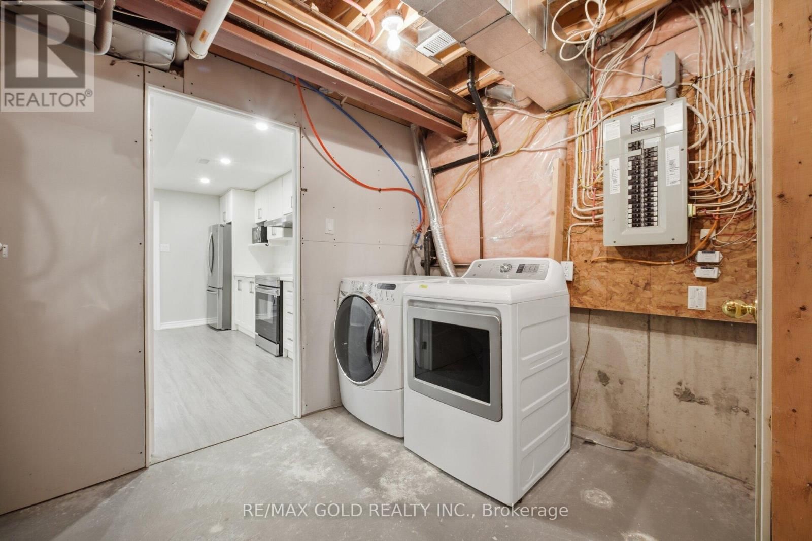 7059 MAGISTRATE TERRACE Image 44