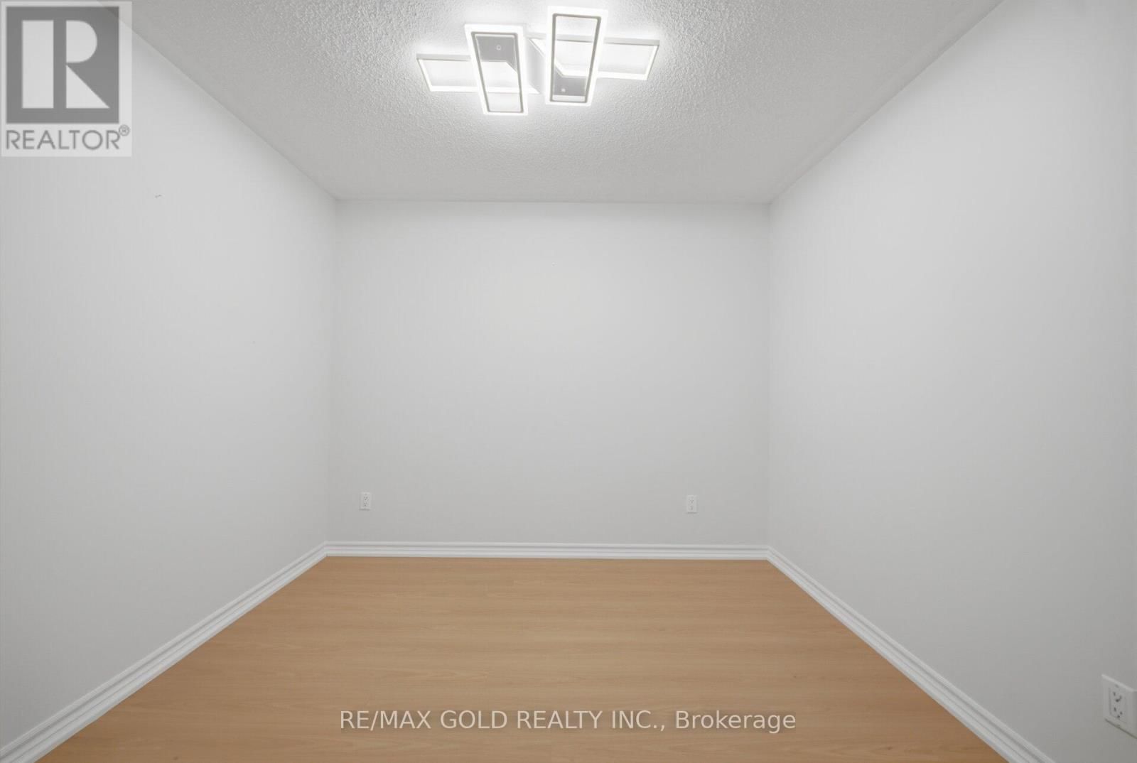 7059 MAGISTRATE TERRACE Image 9