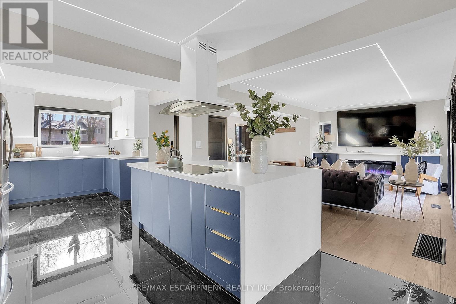 1915 DELANEY DRIVE Image 13