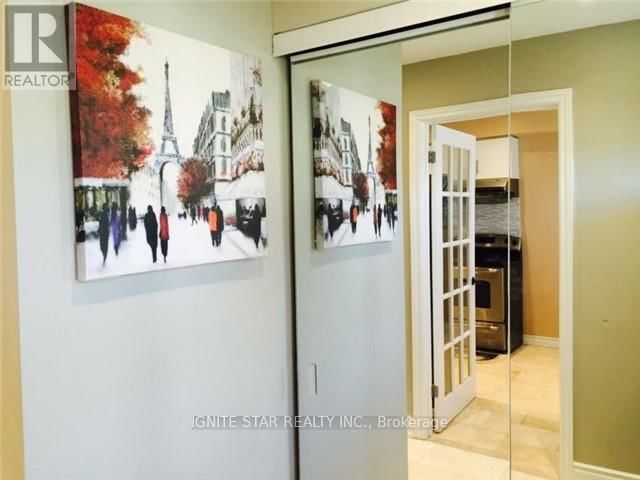 6 - 2079 THE COLLEGEWAY Image 2