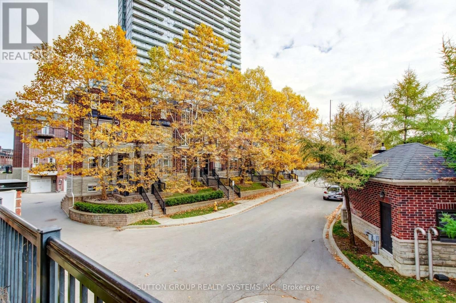 85 - 119b THE QUEENSWAY Image 42