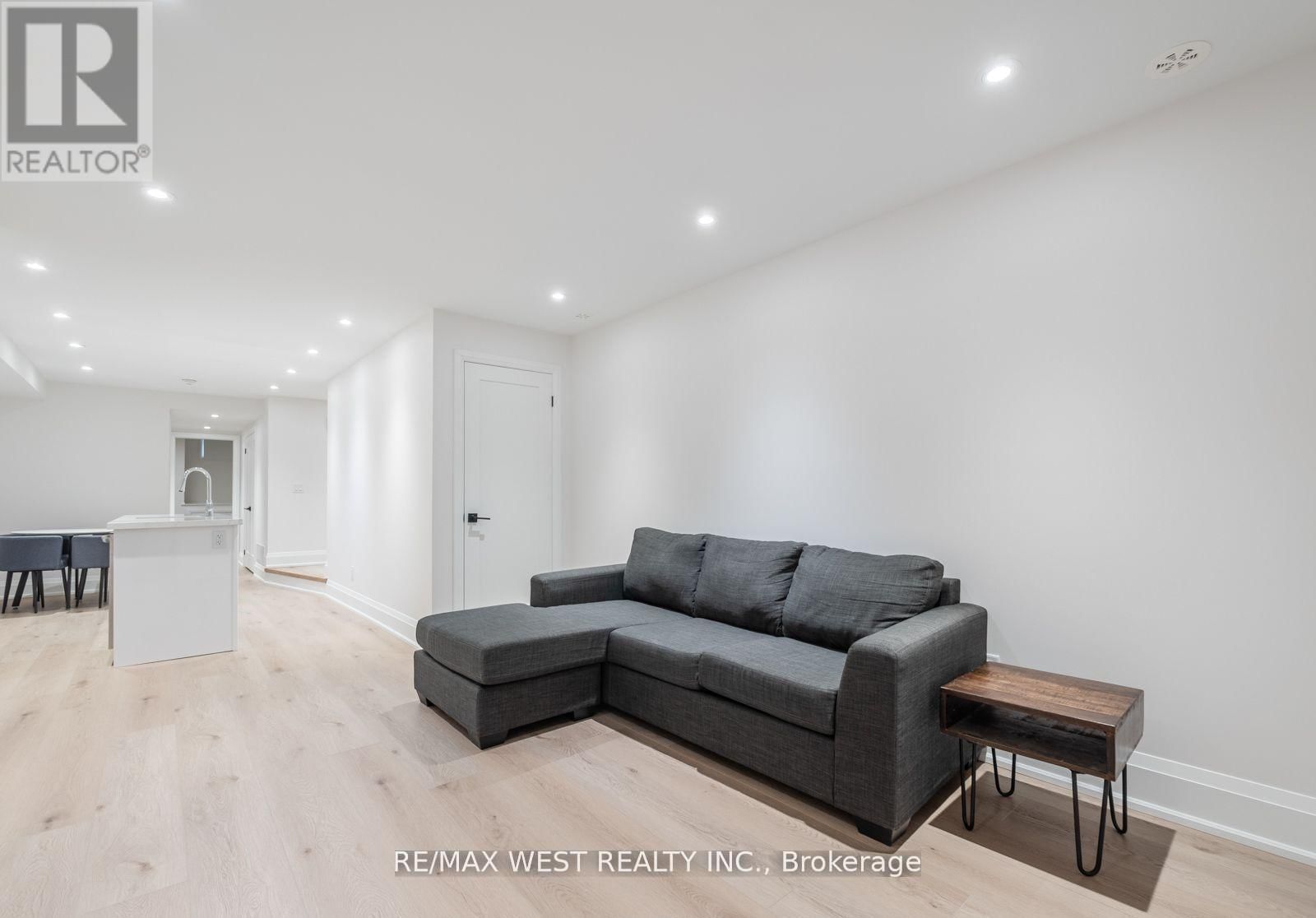 64 GWYNNE AVENUE Image 44