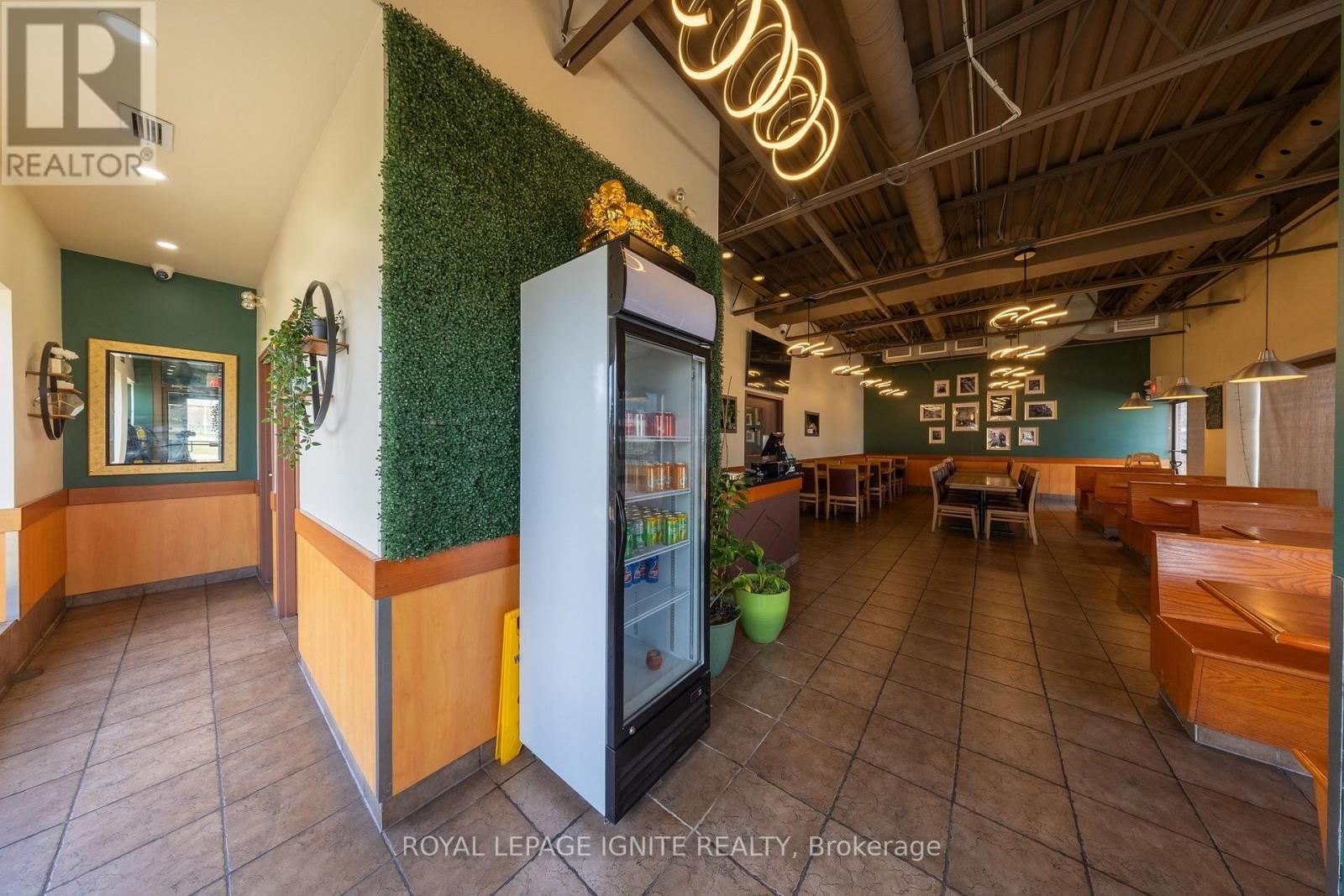 1 - 1706 DUNDAS STREET EAST Image 1