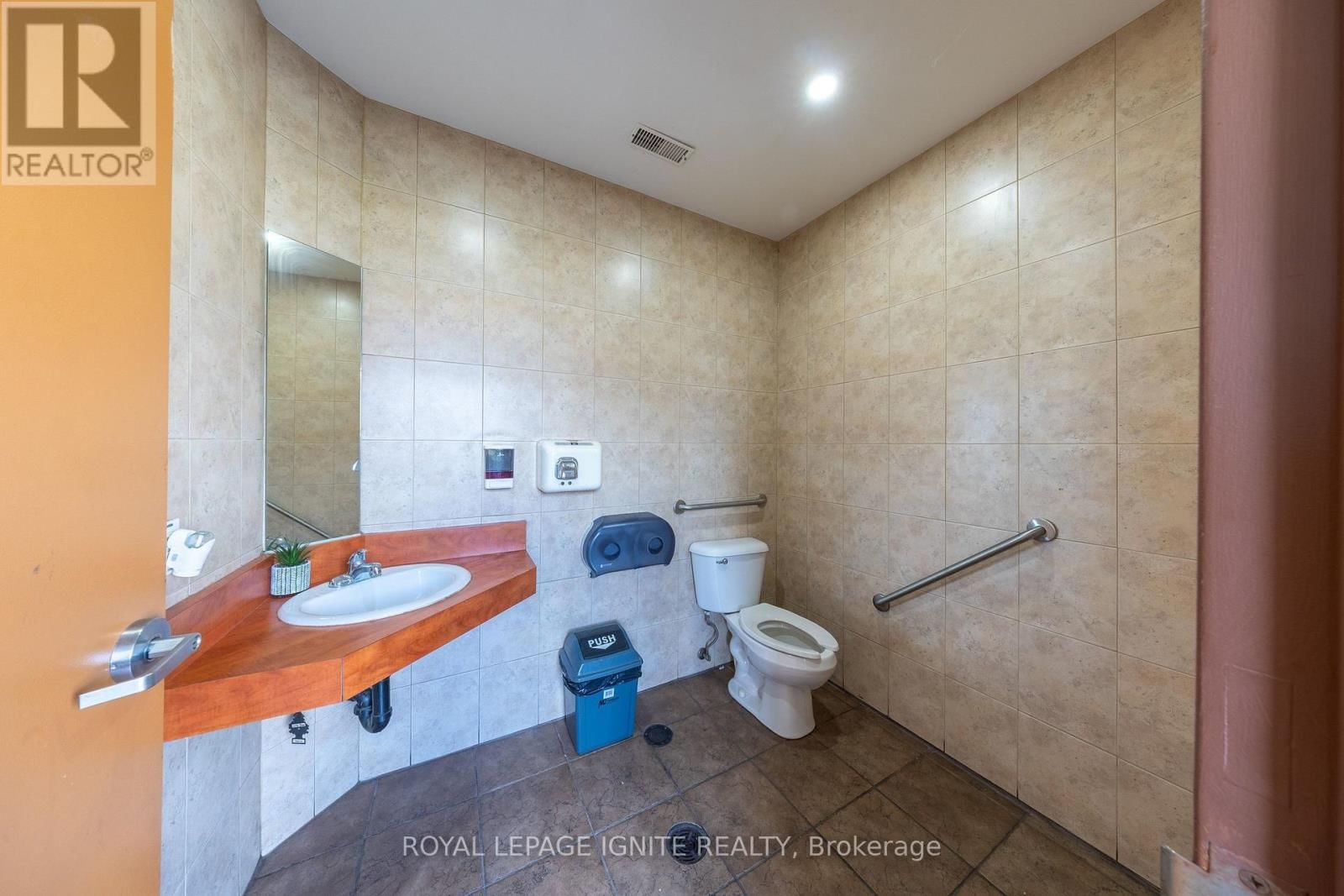 1 - 1706 DUNDAS STREET EAST Image 11