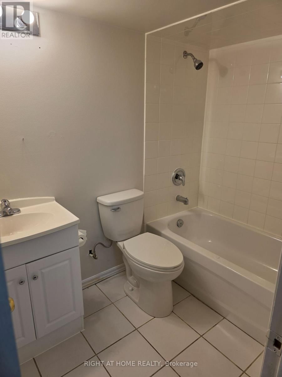 19B - 5865 DALEBROOK CRESCENT Image 15