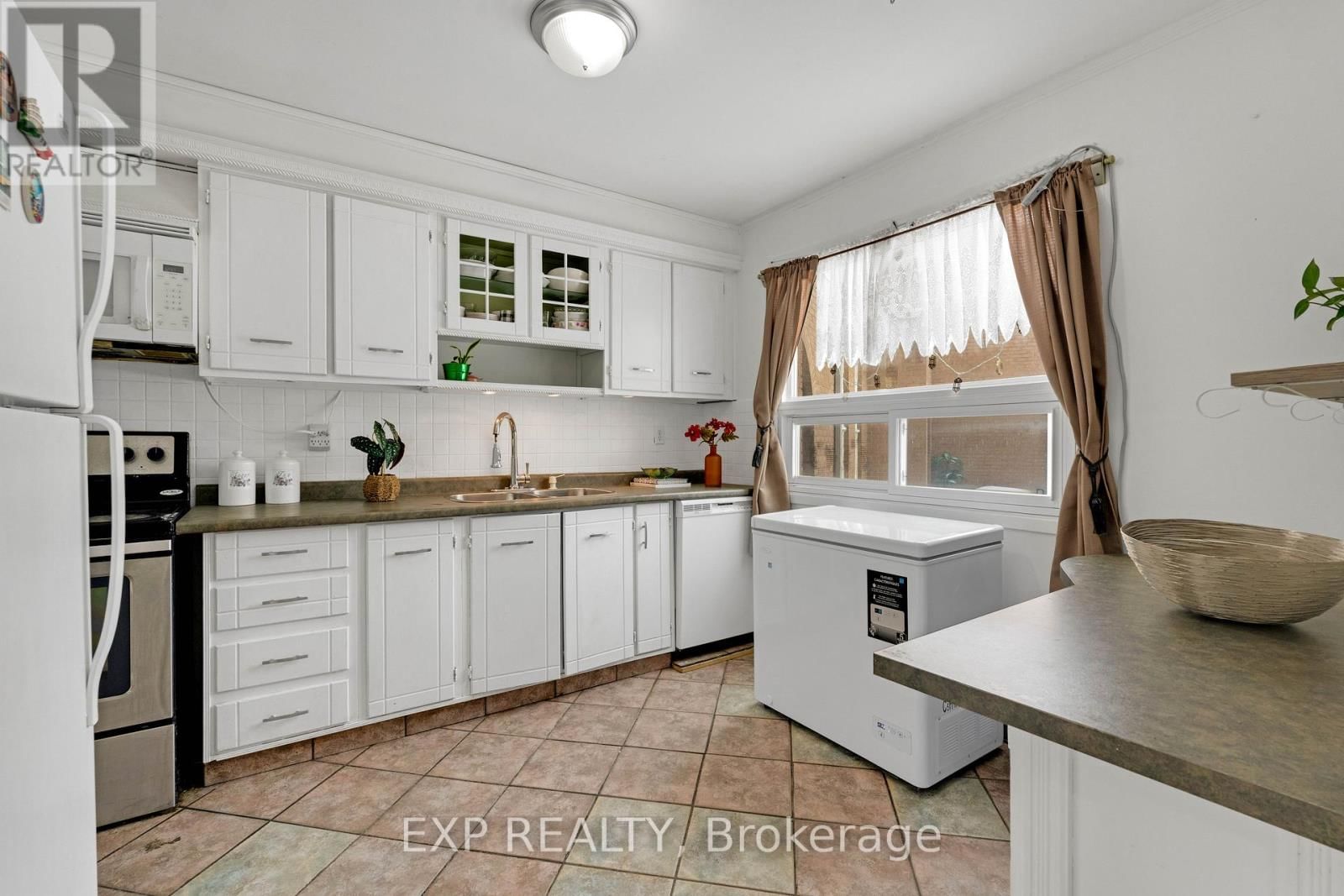 4 - 1180 MISSISSAUGA VALLEY BOULEVARD Image 9