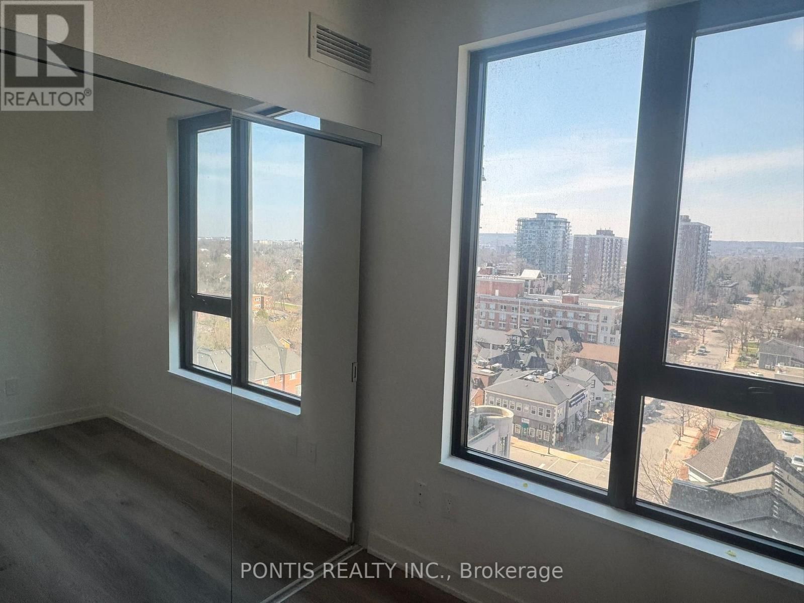 1009 - 2075 LAKESHORE ROAD Image 10